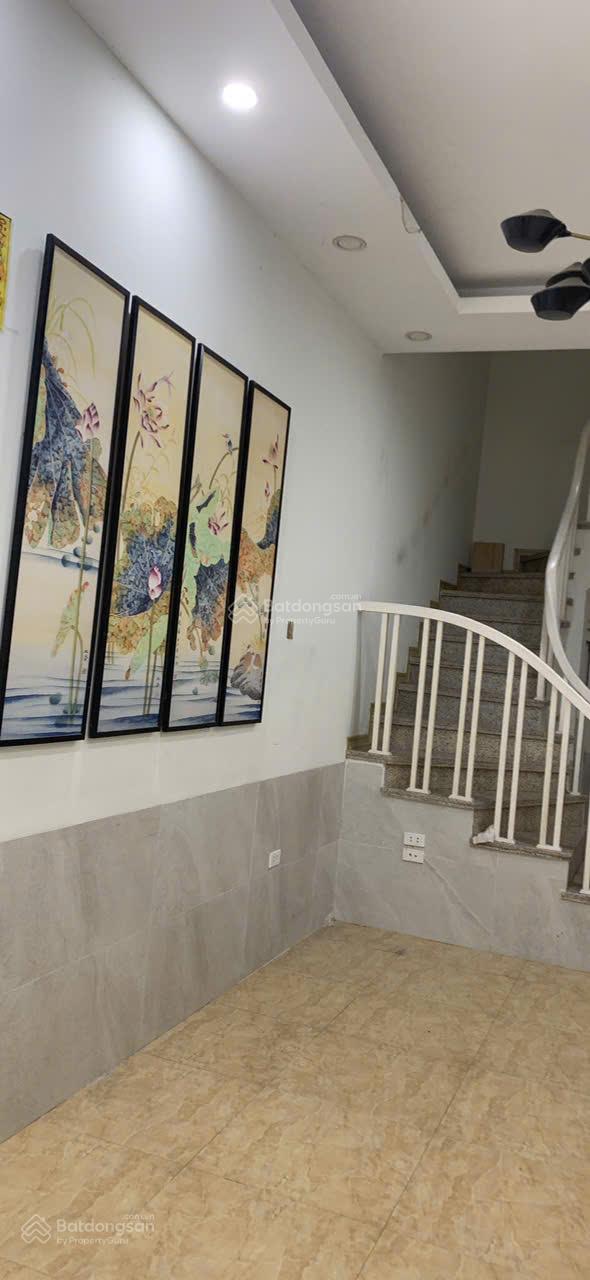 Cho thuê căn hộ tập thể Tân Mai 65m² 5.5 triệu - Sẵn sàng ở ngay!