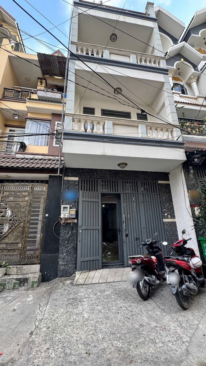 Nhà Bình Tân 68m² - Ô tô vào tận nhà, sẵn sàng dọn vào ở!