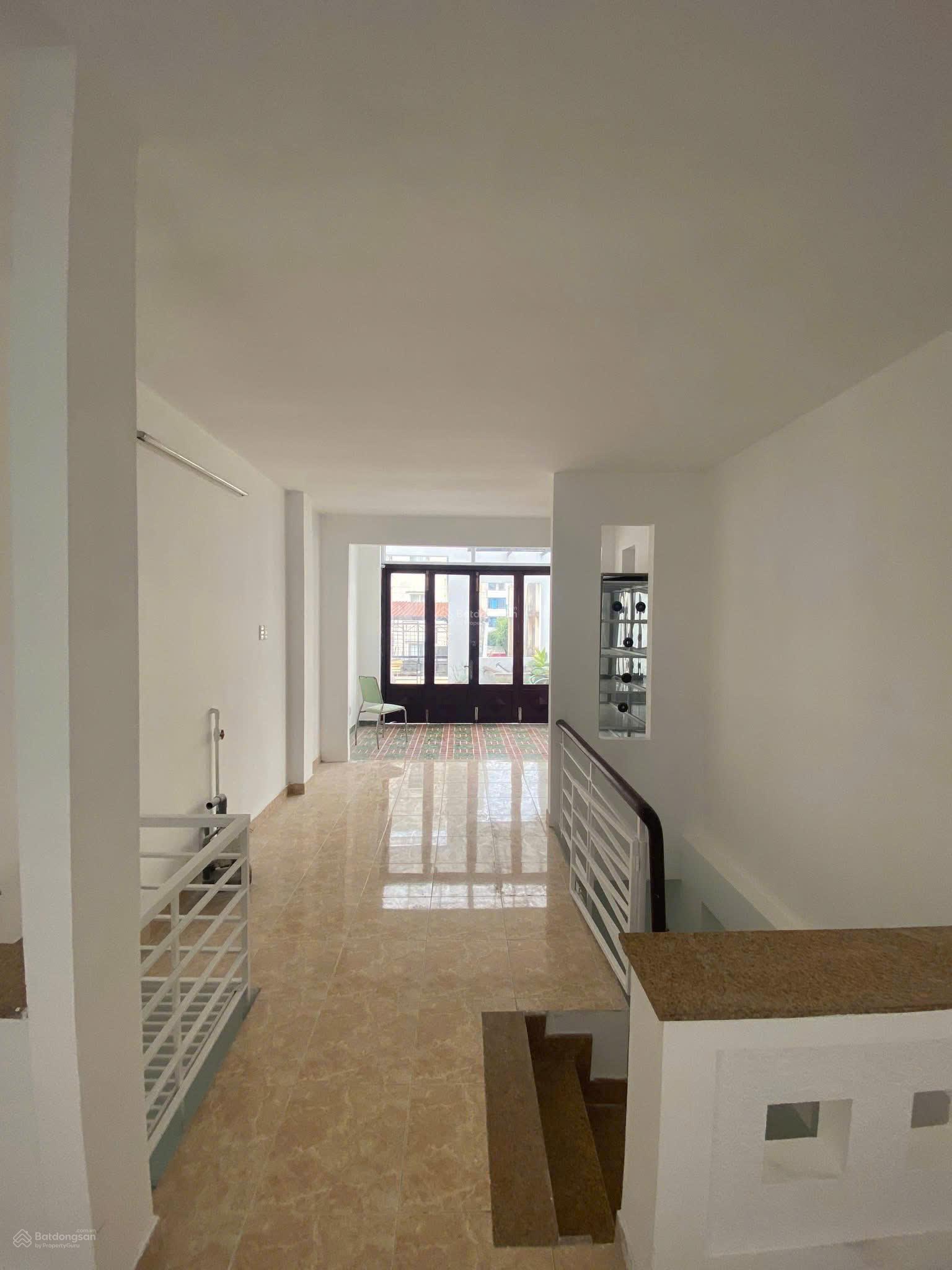 Cho thuê nhà Quận 3 hẻm ô tô 50m² giá 23 triệu - Vị trí vàng!