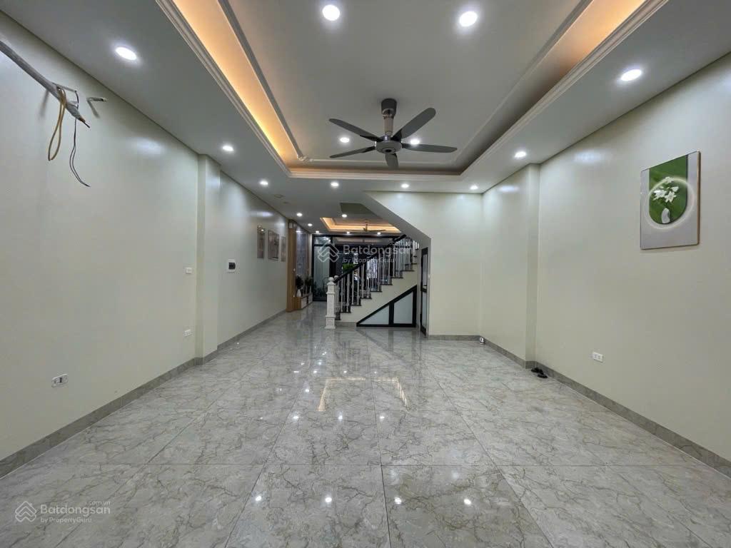 Cho thuê nhà Nguyễn Chánh 80m² giá 69 triệu - Vị trí đắc địa kinh doanh!