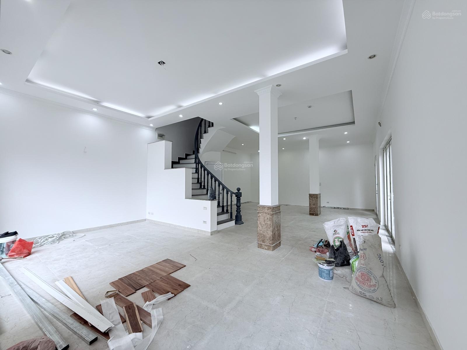 Cho thuê nhà mặt tiền 8.8m, 140m² x 4 tầng đường Phạm Hùng, Nam Từ Liêm - Sẵn Sàng Kinh Doanh