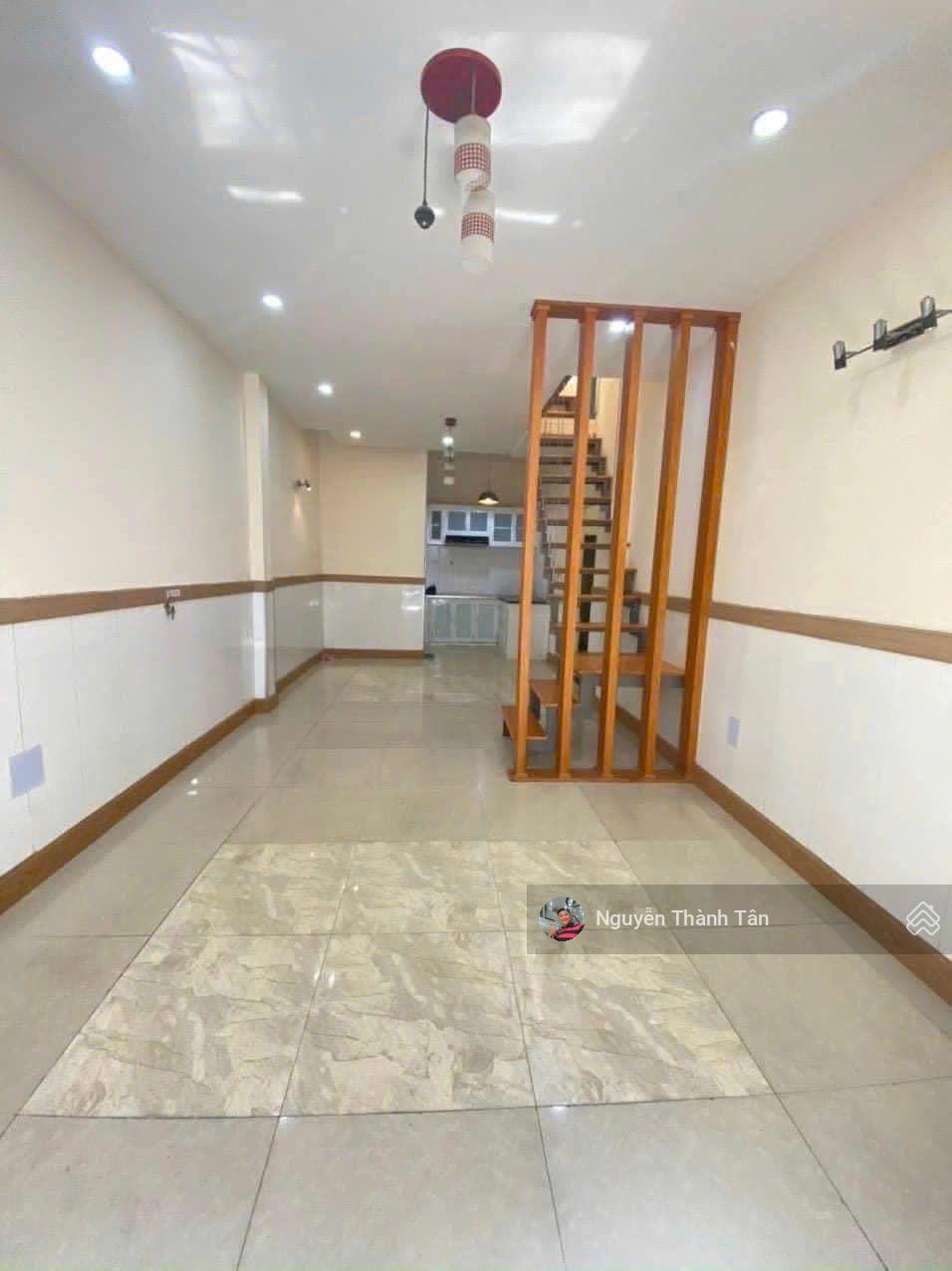 Nhà Cho Thuê Q1 - 3PN, 30m², 10 Triệu/Tháng, Gần Trung Tâm