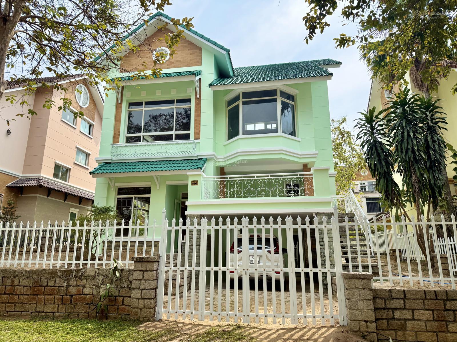 Biệt thự Thảo Nguyên Sài Gòn 384m² giá 10 triệu - Vị trí đắc địa!