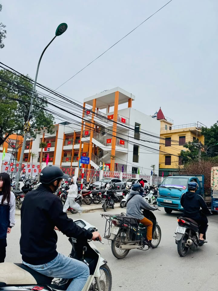 Bán nhà Sơn Đồng Hoài Đức 50m² giá 4 tỷ - Ô tô vào tận nhà!