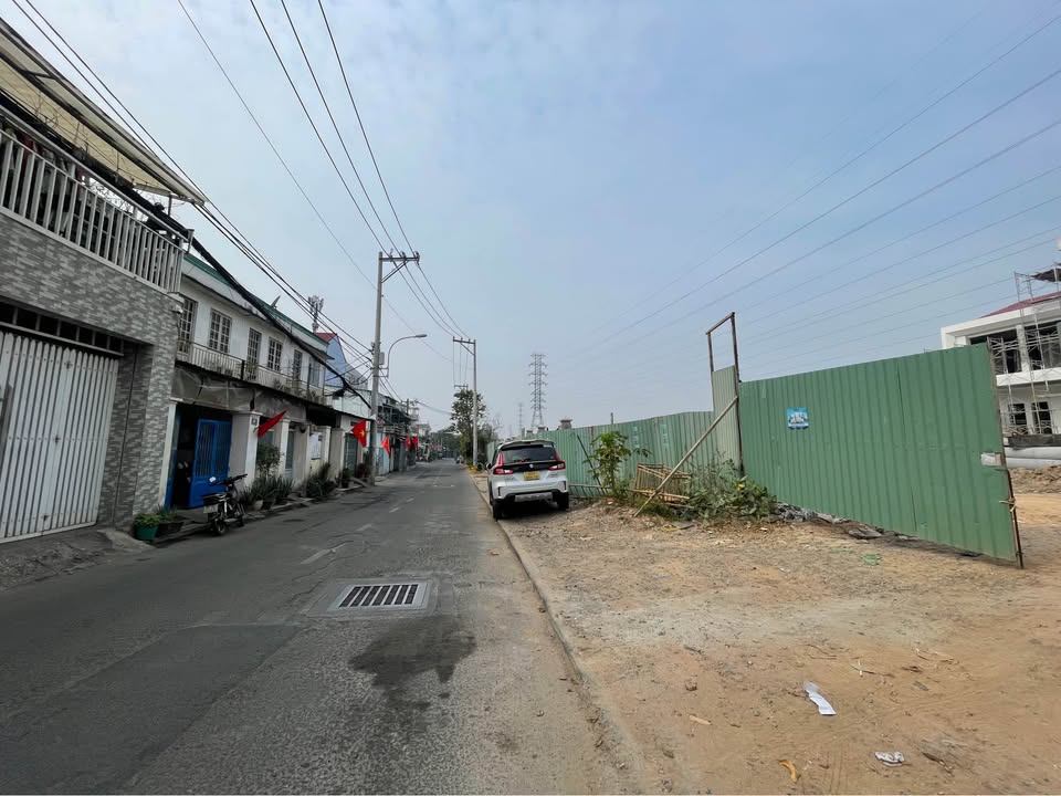 Nhà Hẻm Trương Văn Hải, Q9 - 61m² Giá 4.45 Tỷ - Sổ Hồng Sẵn Sàng