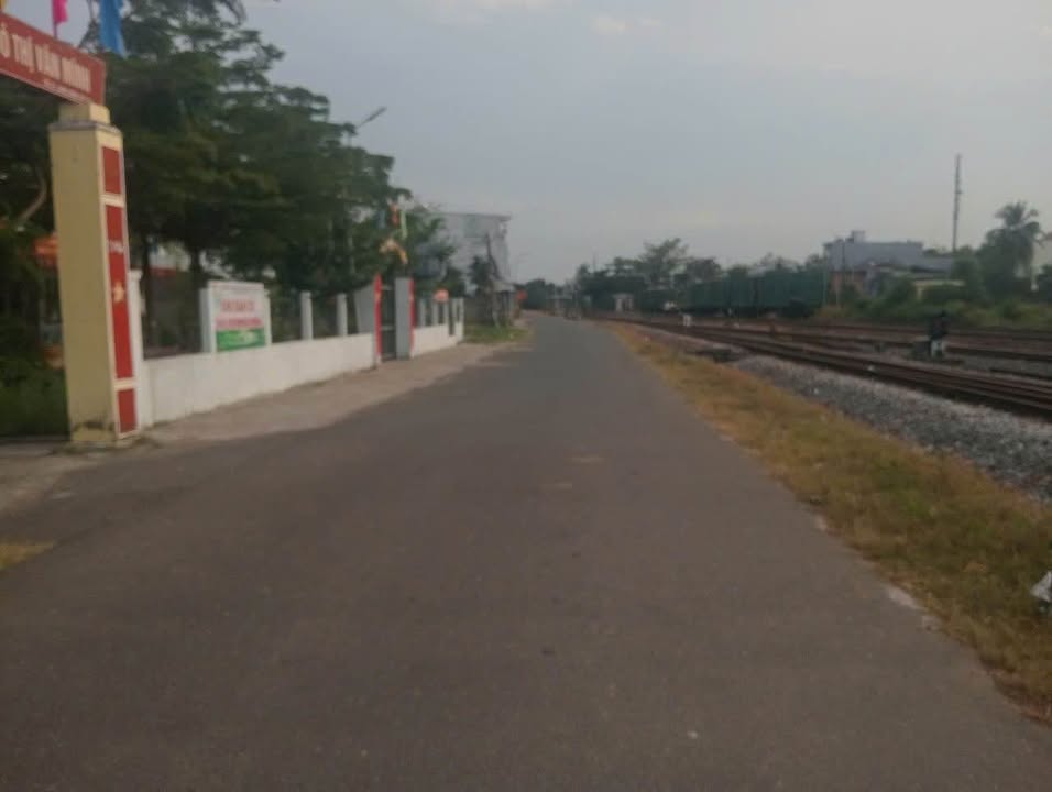 Nhà riêng Kiệt Nguyễn Văn Cừ 80m² - Sổ đỏ sẵn sàng, gần biển!