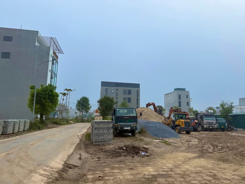 Bán Đất Phủ Lý 130m² - Sổ Đỏ Trao Tay, Gần Aeon Mall