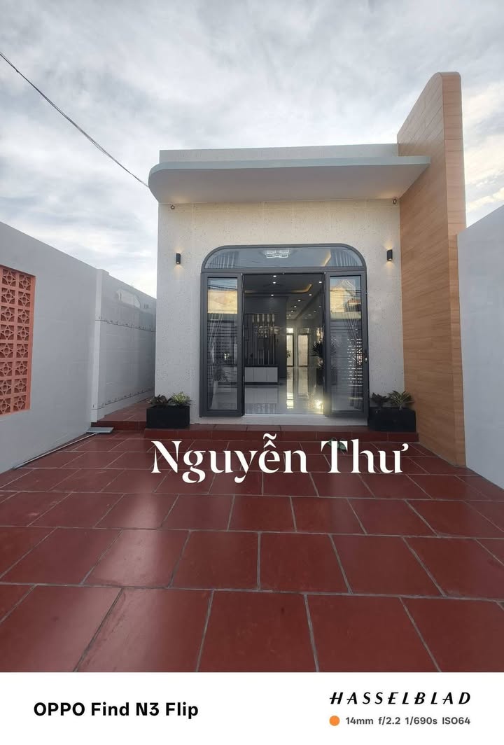 Nhà riêng Long Hải 143m² giá 2.75 tỷ - Ô tô vào tận nhà!