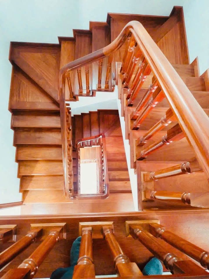 Bán nhà 4 tầng ngõ Vũ Hựu 48m² giá hơn 4 tỷ - Ô tô vào tận nhà!