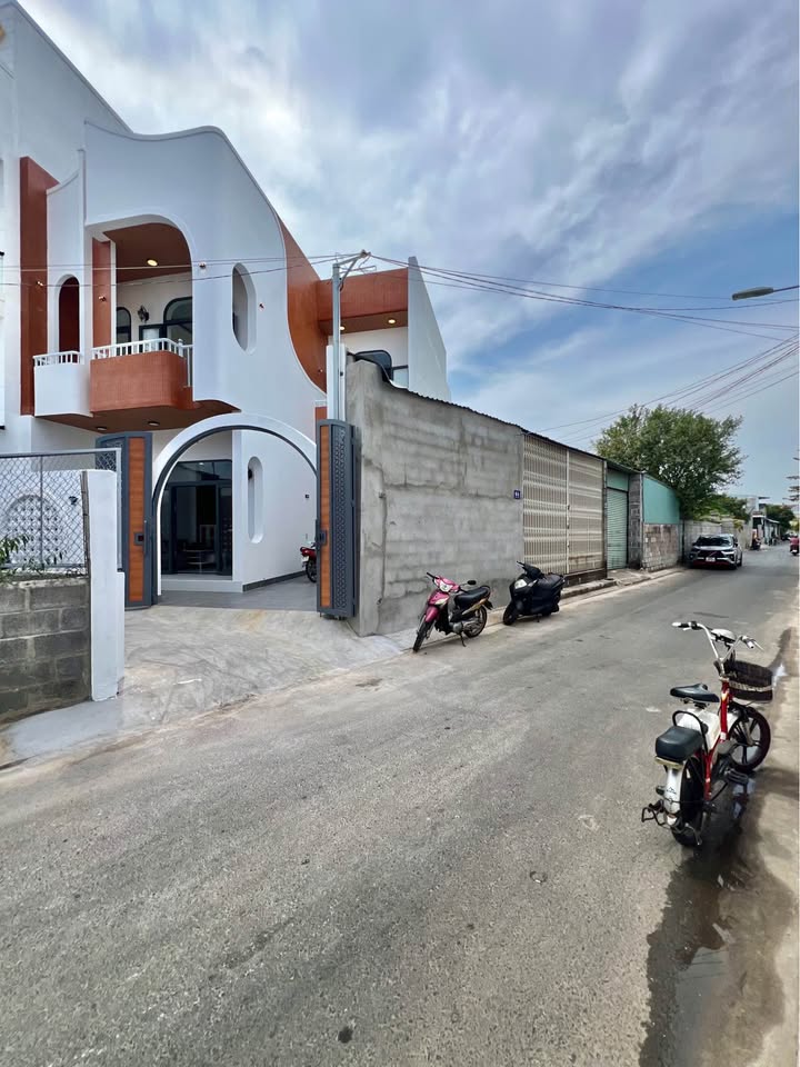 Nhà riêng Nguyễn Minh, Phú Trinh 115m² - Thiết kế hiện đại, ở ngay!