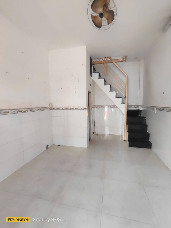 Nhà phố Hiệp Bình Chánh 15m² giá 2 tỷ - Vị trí đắc địa kinh doanh!