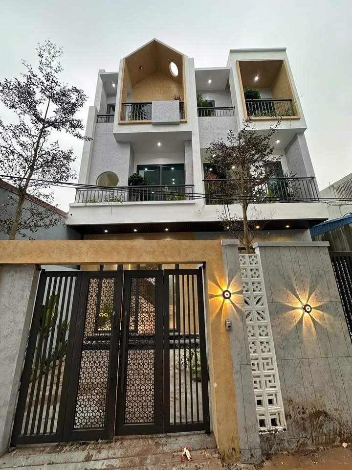 Bán nhà 3 tầng Phường Lộc Vượng 65m² giá 3.25 tỷ - Ô tô vào tận cửa!