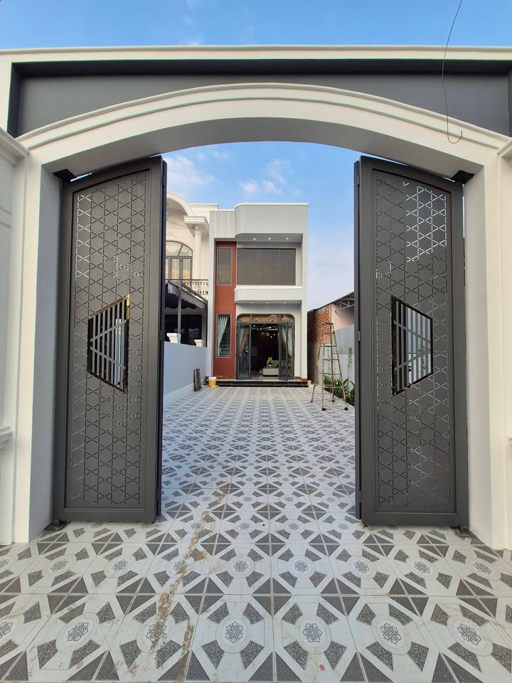 Nhà phố Ninh Thạnh Tây Ninh 160m² giá 2.05 tỷ - Sẵn sàng ở ngay!