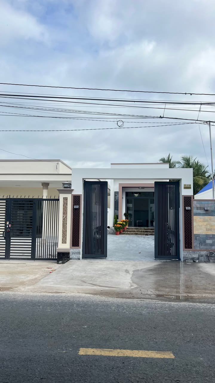 Nhà Mặt Tiền Đường 173, Bến Tre - 192m², 3PN, 2.75 Tỷ