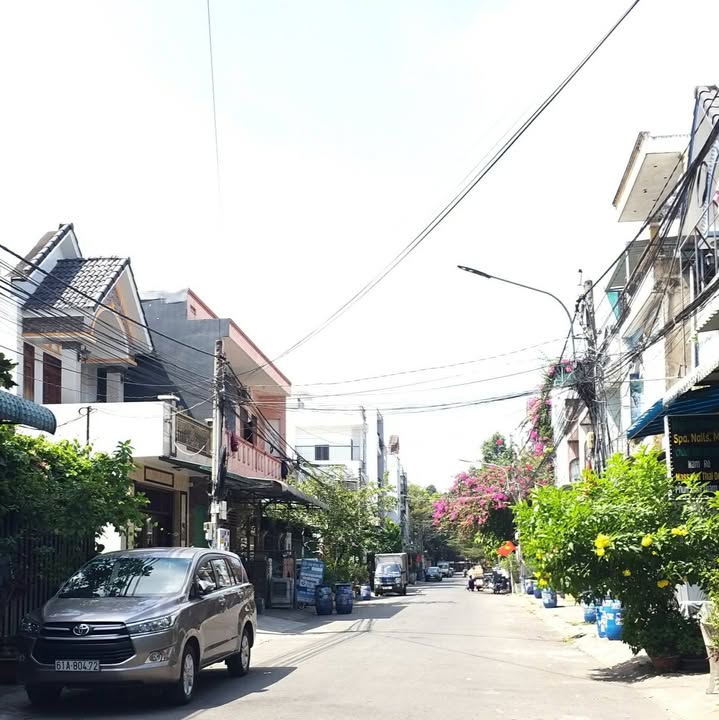 Nhà Phố Lý Thường Kiệt Thủ Đức 120m² - Mặt tiền kinh doanh đắc địa!