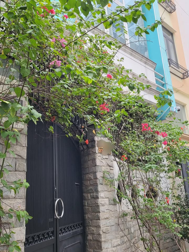 Nhà Huỳnh Văn Bánh P.13 Phú Nhuận 85.5m² - Ô tô vào tận nhà!