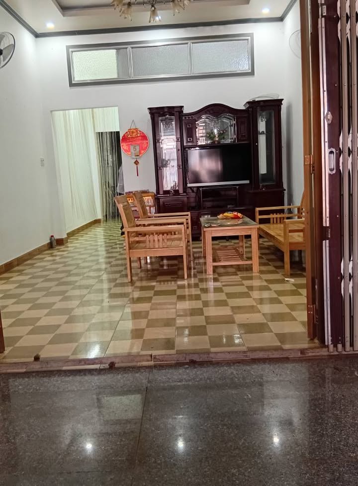 Bán nhà hẻm Hồ Tùng Mẫu 100m² giá 3.4 tỷ - Ô tô vào tận nhà