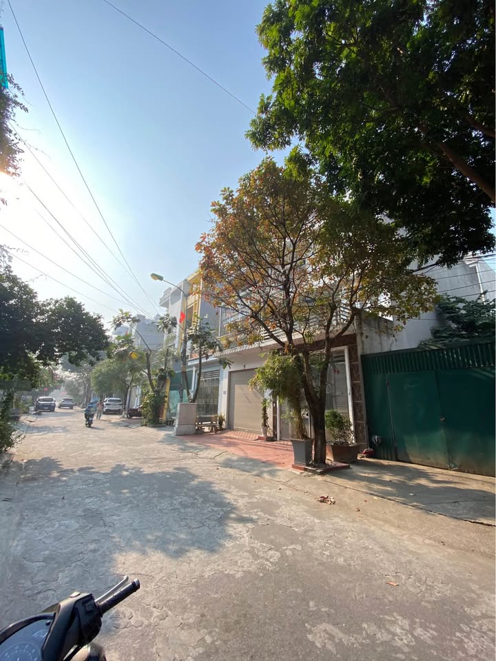 Bán nhà Phường Trần Lãm 75m² giá 5 tỷ - Vị trí đẹp ô tô đỗ cửa