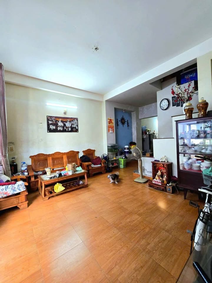 Nhà 5x11.1m Phú Hữu, Thủ Đức - 4PN, Sổ Riêng, Giá 3.99 Tỷ