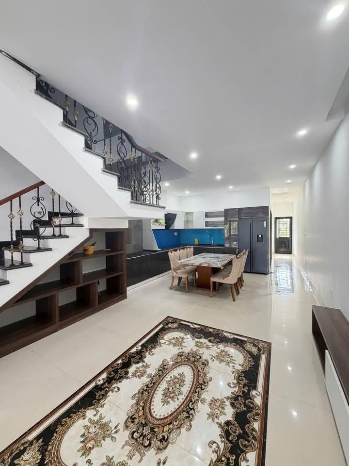 Nhà Ngũ Hành Sơn 102m² Full Nội Thất – Vị trí vàng, sẵn sàng ở ngay!