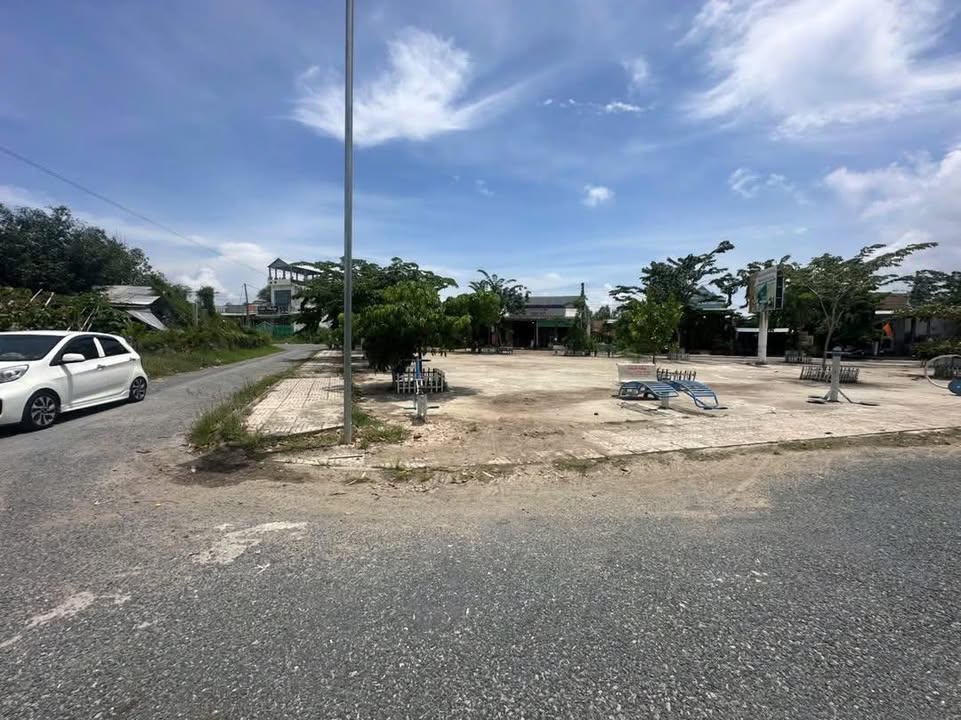 Bán Đất Nền Lô Góc 3 Mặt Tiền Hồng Ngự 192m² - Sổ đỏ chính chủ