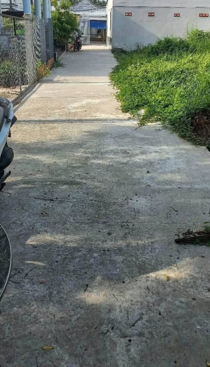 Bán Đất Vĩnh Long 351m² Gần Chợ Tam Phước - Sẵn Thổ Cư, Giá 1.3 Tỷ