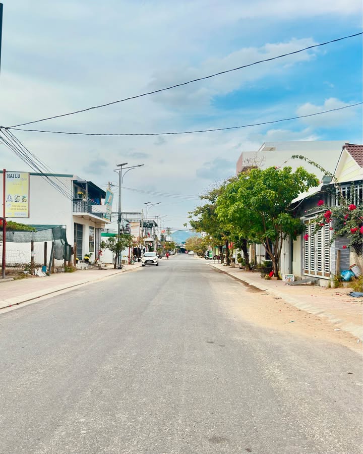 Đất nền TT Vạn Giã 83m² giá 1.9 tỷ - Sổ đỏ chính chủ, quy hoạch lô góc!