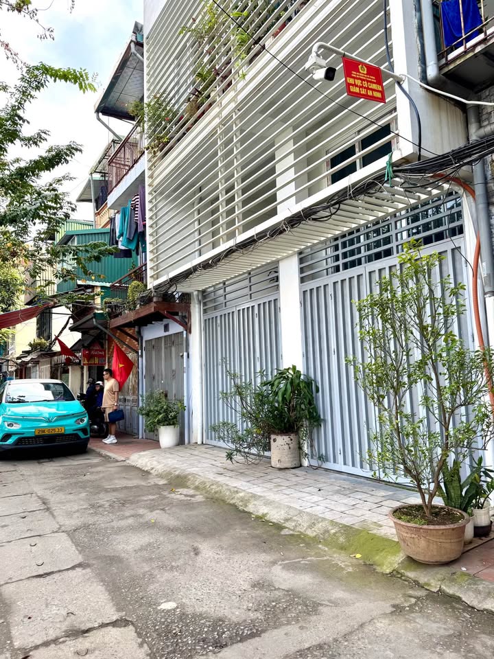 Nhà riêng Thanh Nhàn Hai Bà Trưng 36m² - Ô tô vào tận nhà, sổ hồng sẵn!