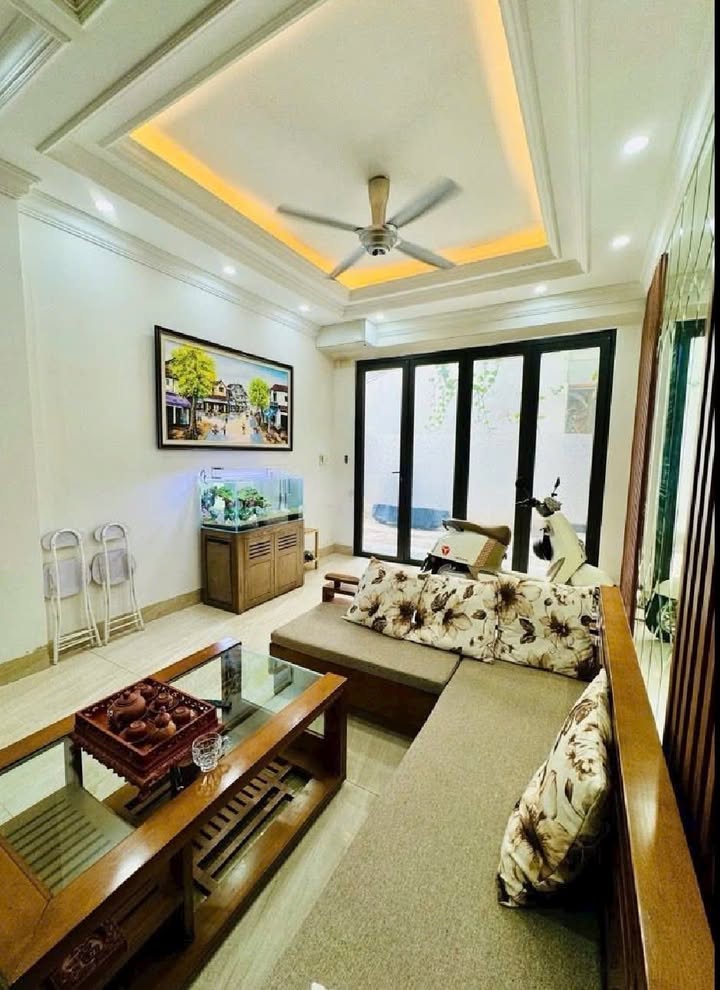 Nhà riêng Bồ Đề Long Biên 45m² - Ô tô vào tận nhà, full nội thất!