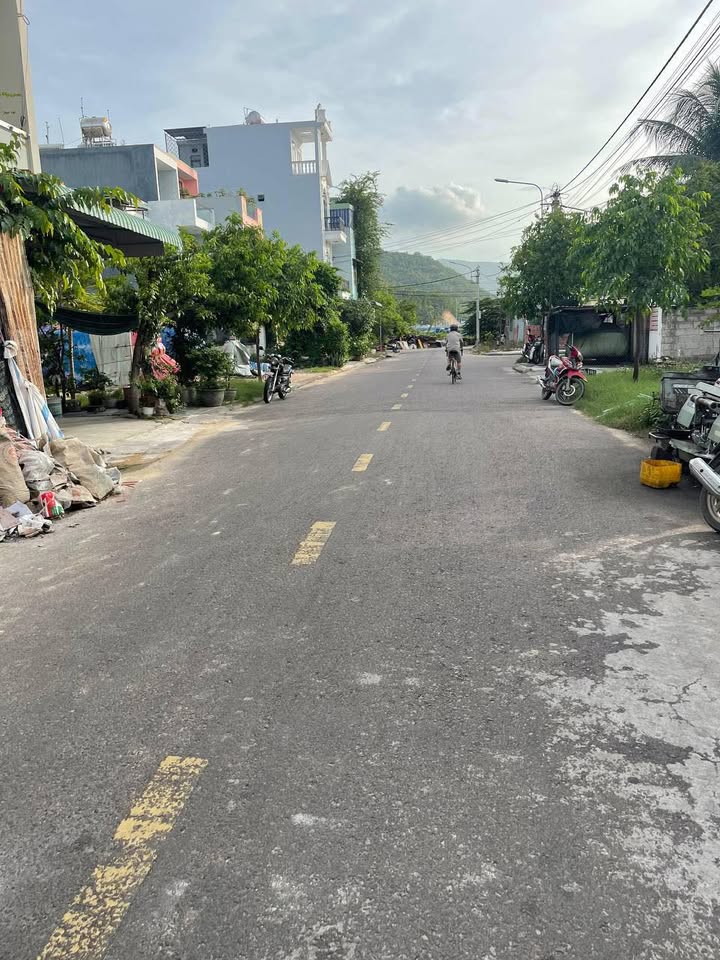 Đất mặt tiền Lê Tuyên Thành Quy Nhơn 43m² giá 2 tỷ - Sổ đỏ chính chủ