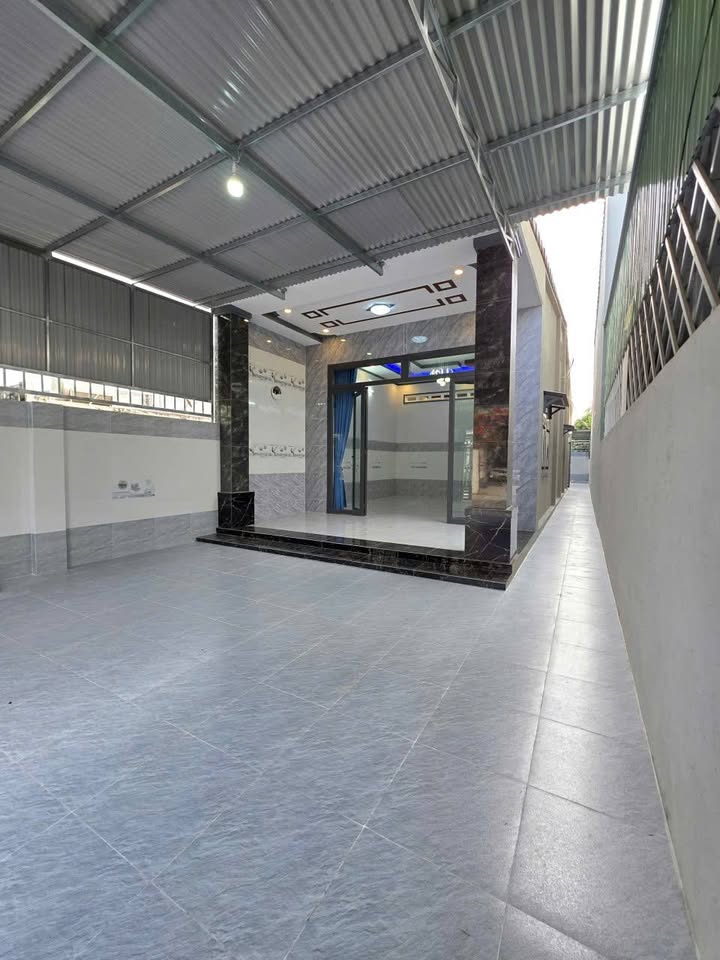 Bán Nhà Mặt Tiền Trường Chinh Tây Ninh 192m² Giá 1.7 Tỷ - Vị Trí Kinh Doanh Đẹp