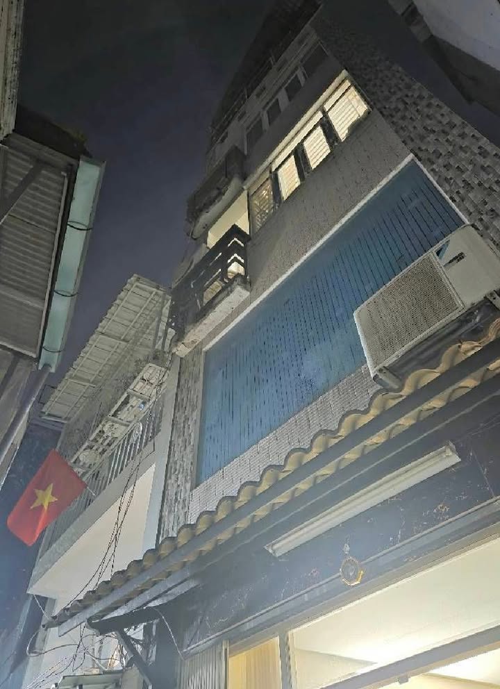 Nhà Sư Vạn Hạnh Q10 26m², 4PN, 3 Tầng - Giá 5.5 Tỷ TL