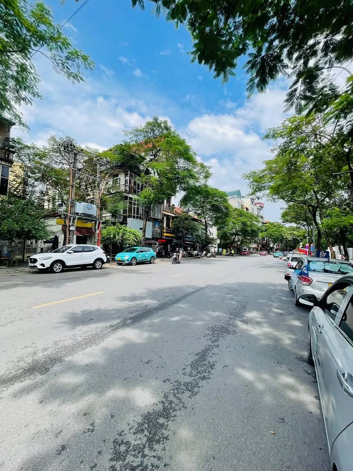 Nhà Phố Phố Hàng Bài, Hoàn Kiếm 58m² - Vị trí đắc địa!