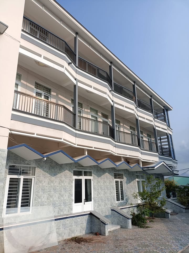 Bán Gấp Nhà 3 Mặt Tiền Ngô Đến, Nha Trang 1000m² - View Sông Cái