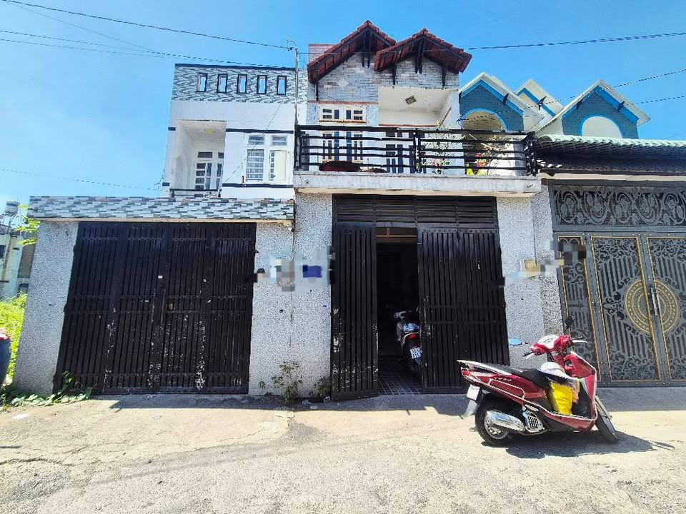 Nhà 2 Tầng Trục Đặng Thúc Vịnh Hóc Môn 170m² - 7.8 Tỷ TL - Xe Hơi Ngủ Trong Nhà