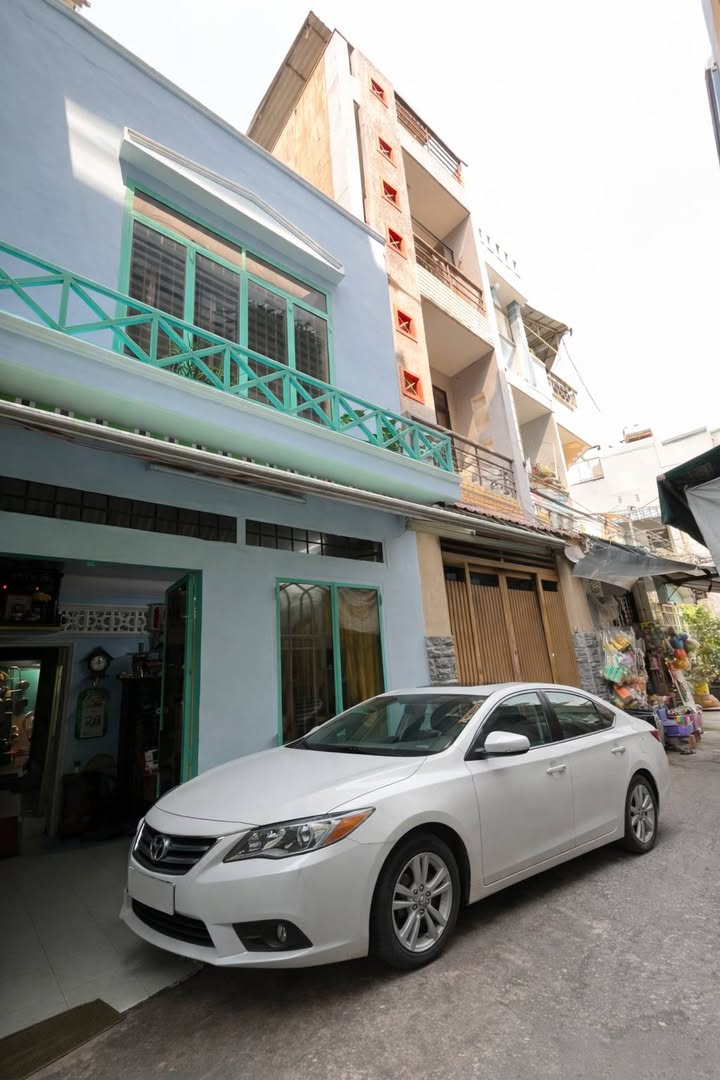 Bán nhà mặt tiền Dương Bá Trạc Quận 8 141m² - Vị trí đắc địa!