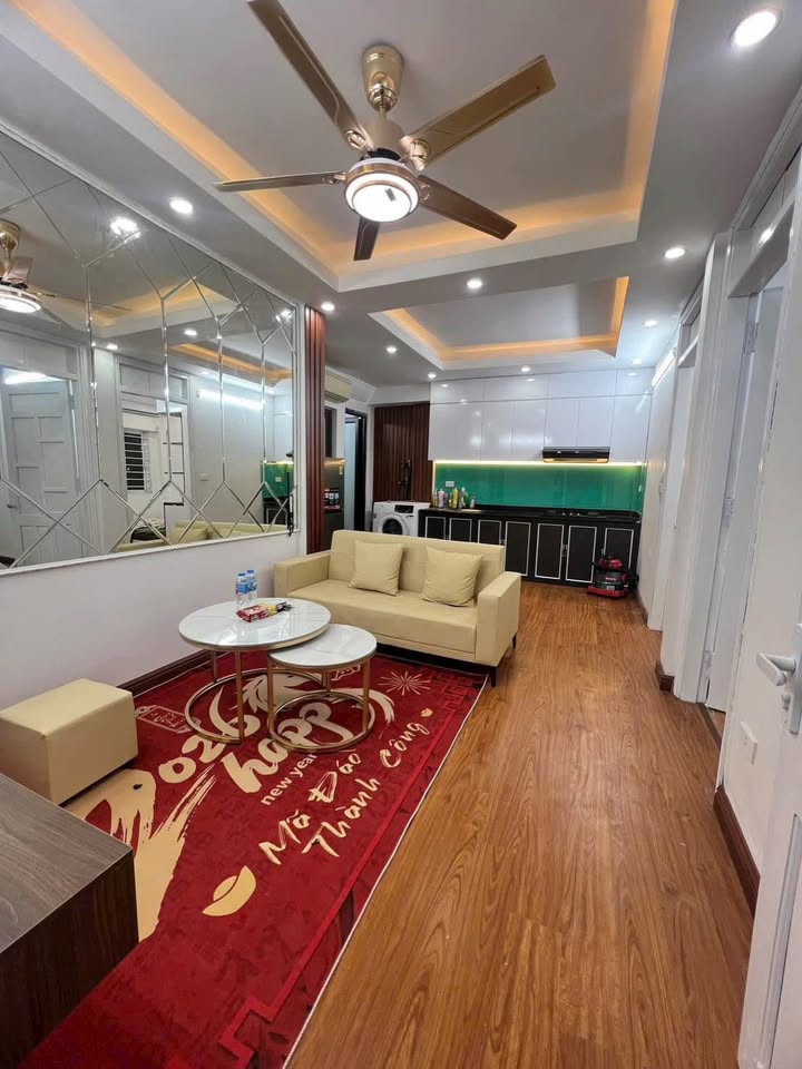 Bán Gấp Căn CCMN Chùa Láng 52m² 2 Ngủ - Giá 2.35 Tỷ