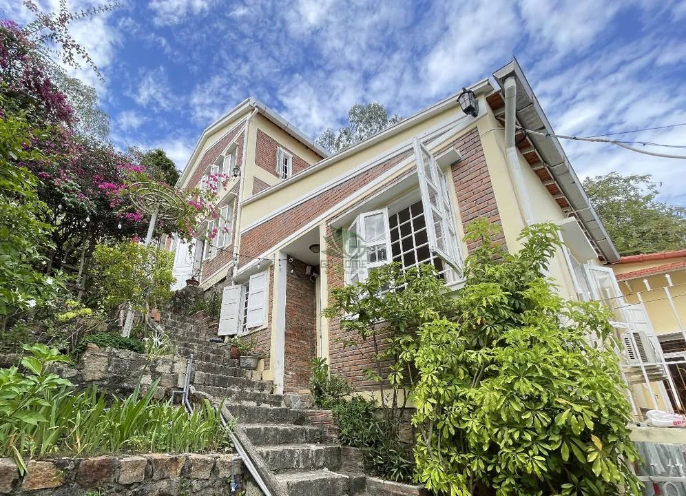 Nhà Sân Vườn 350m² Gần Núi Bắc Nha Trang - Giá 15 Triệu/Tháng