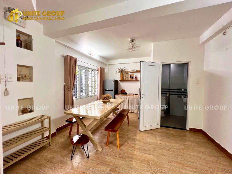 Nhà 2 Tầng Cho Thuê Phường 17 Bình Thạnh - Gần Quận 1, Nội Thất Đủ