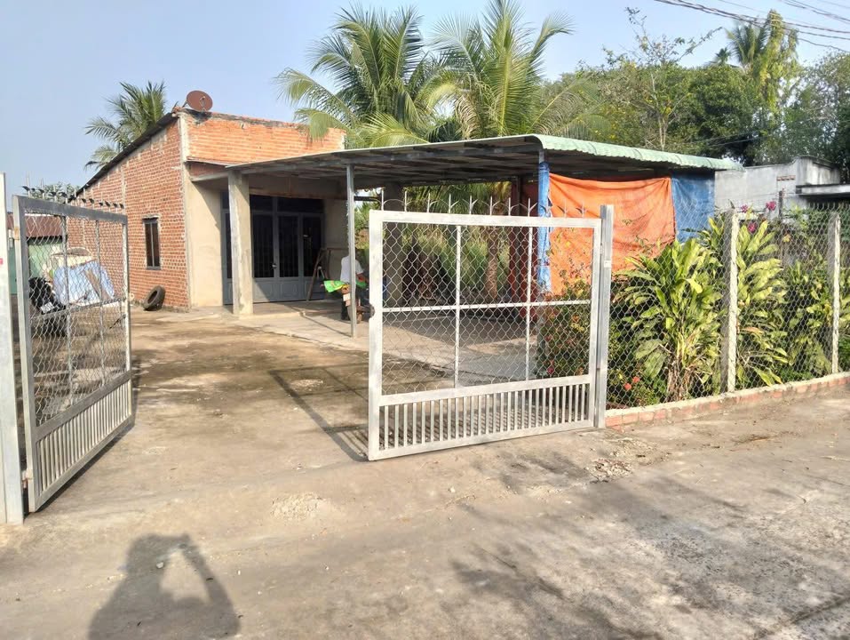 Bán đất Tân Hưng Tân Châu 1300m² giá 700 triệu - Sổ đỏ chính chủ