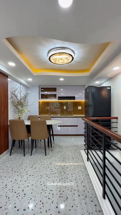 Nhà mặt tiền Hoàng Sa Phú Nhuận 110m² 10.98 tỷ - Vị trí đắc địa!