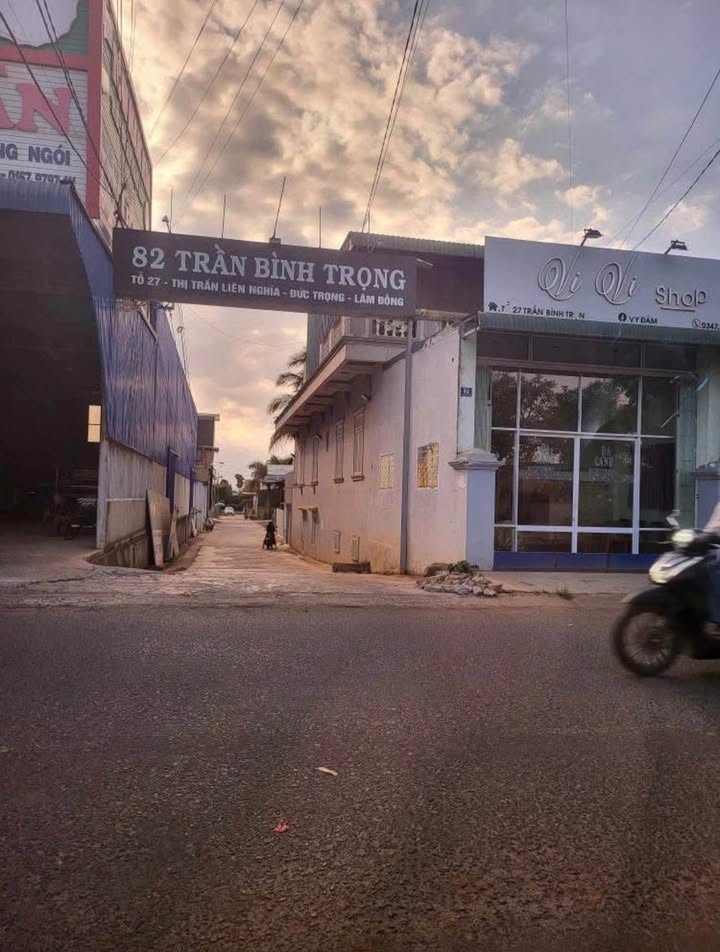 Bán Đất Nền Đức Trọng 200m² - Sổ Đỏ Sẵn Sàng - Giá 5.55 Tỷ