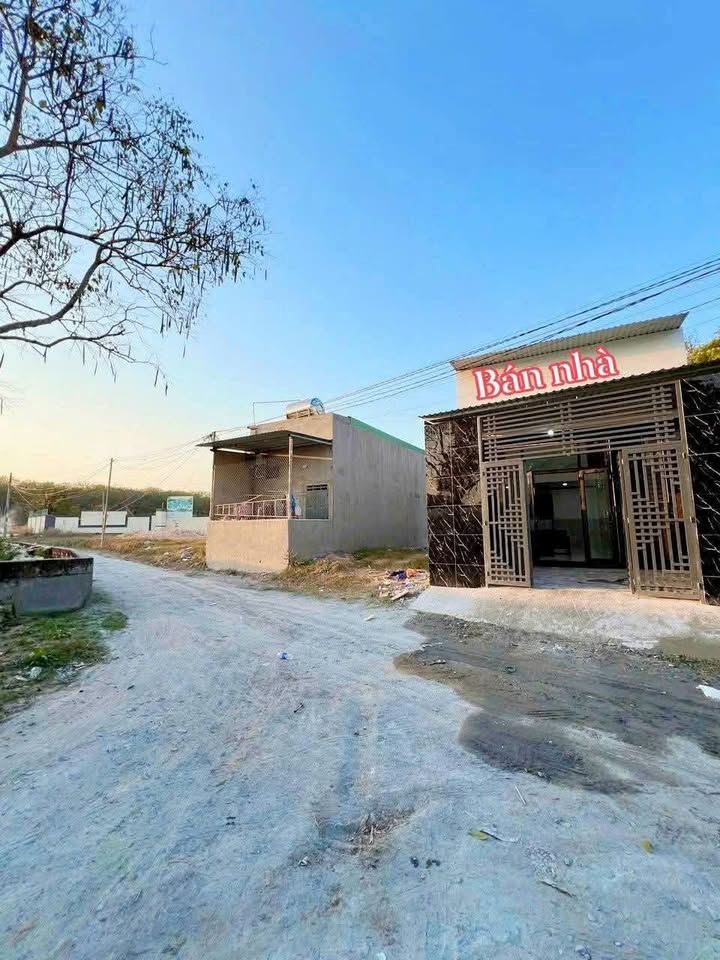 Bán nhà gác lửng Phú Chánh Tân Uyên 84m² - Sẵn sàng ở ngay!