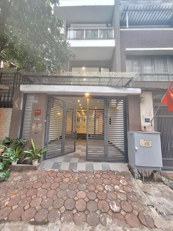 Biệt thự Tây Hồ Nguyễn Hoàng Tôn 100m² - Thích hợp KD đa dạng!