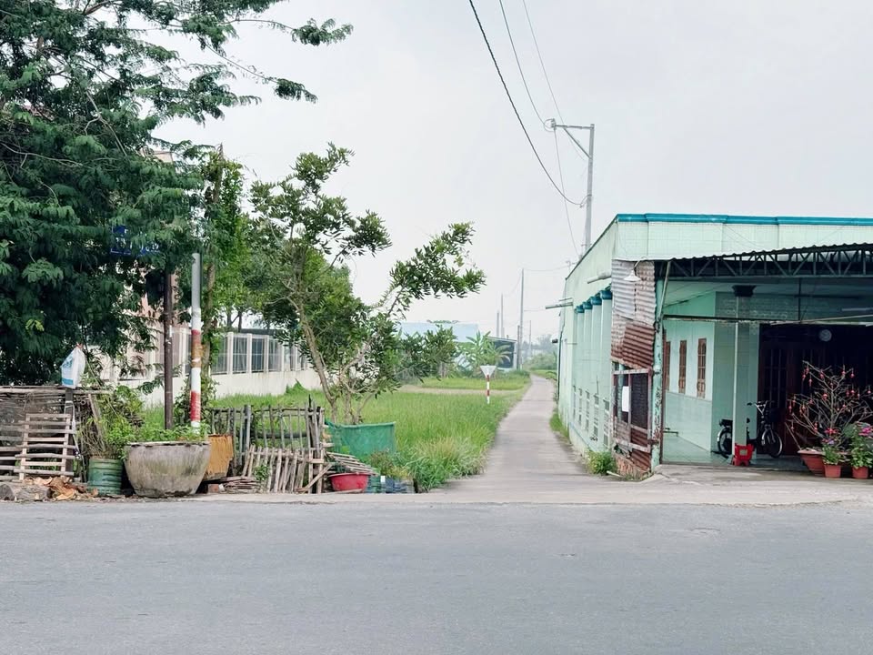 Đất nền Long An 340m² - Lô góc 2 mặt tiền, sổ đỏ chính chủ!