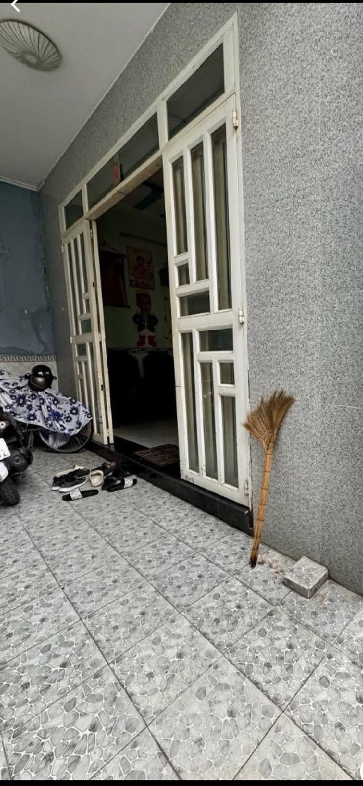 Nhà riêng Quận 4 60m² 4.1 tỷ - Sổ hồng riêng, sẵn sàng ở ngay!