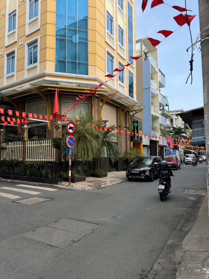 Bán nhà Cư xá Đô Thành Quận 3 17m² giá 3.45 tỷ - Vị trí đẹp ở ngay