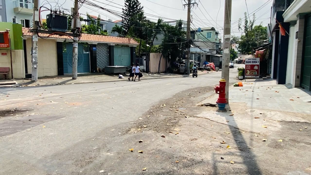 Bán nhà Linh Tây Thủ Đức 53m² giá 5.5 tỷ - Sổ hồng sẵn công chứng ngay!