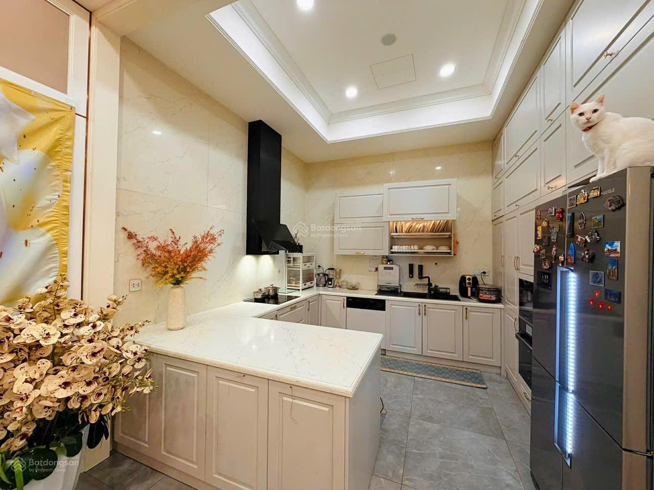 Penthouse 188m² Sunshine Garden Full Nội Thất - Giá 24.5 Triệu/Tháng