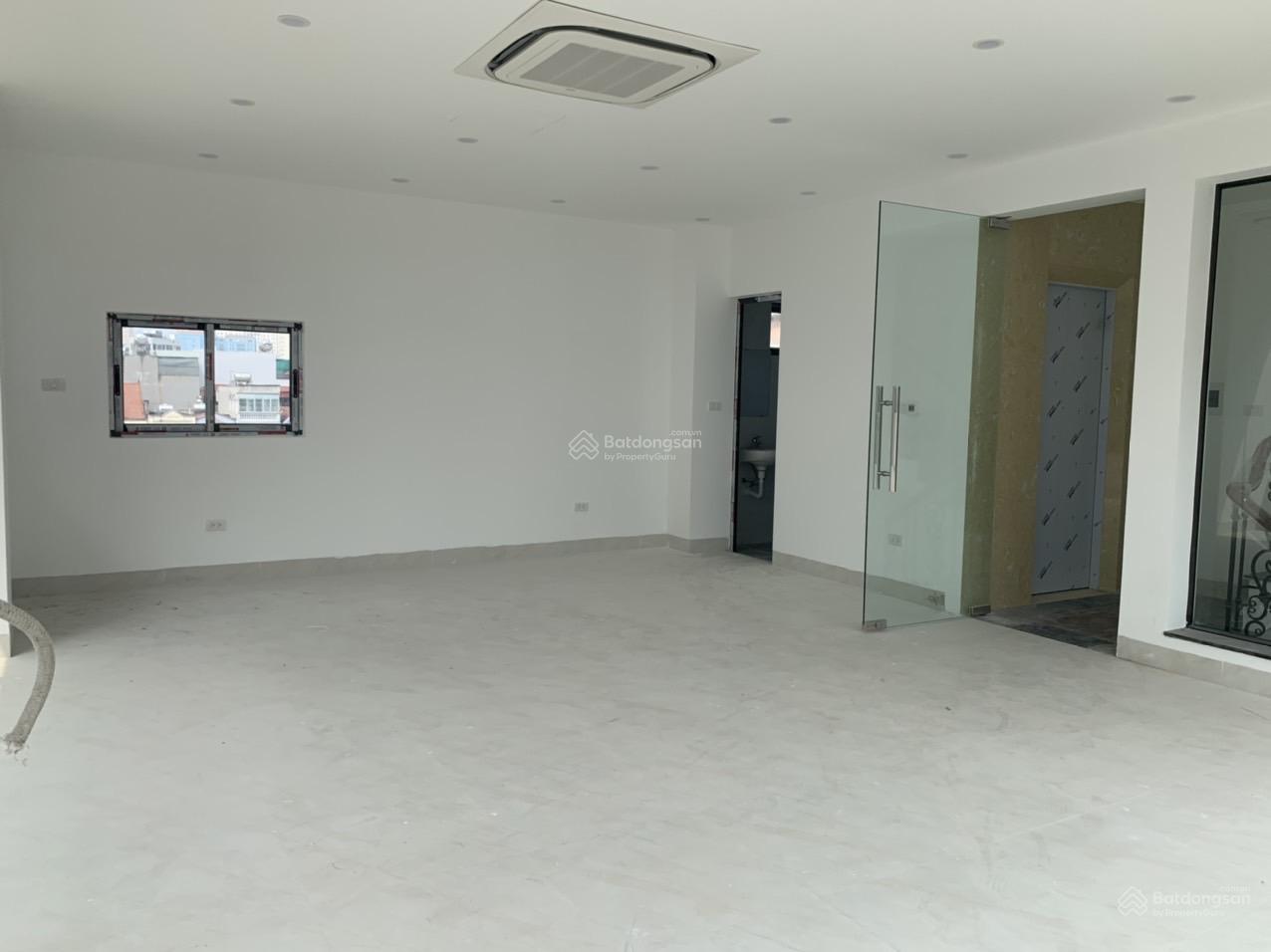 Cho thuê nhà mặt phố Trần Quốc Hoàn 50m² - Vị trí lô góc đắc địa